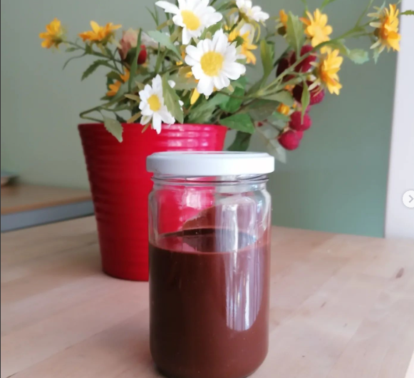 Crema spalmabile alle nocciole e cacao